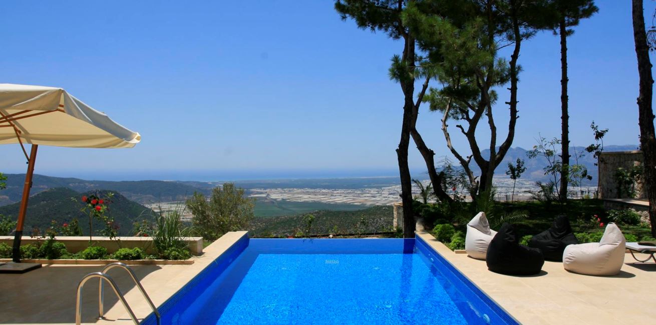 Infinity pool with breathtaking views